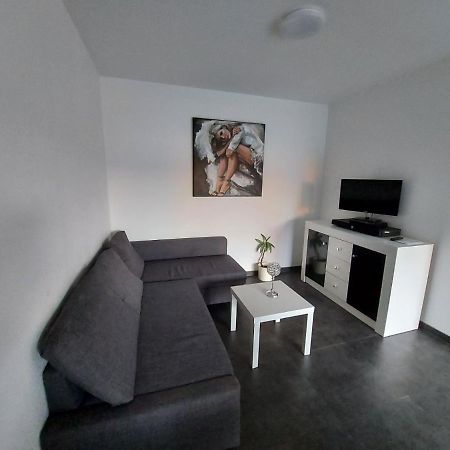 Comfortable Room With Double Bed Vichten Exterior foto