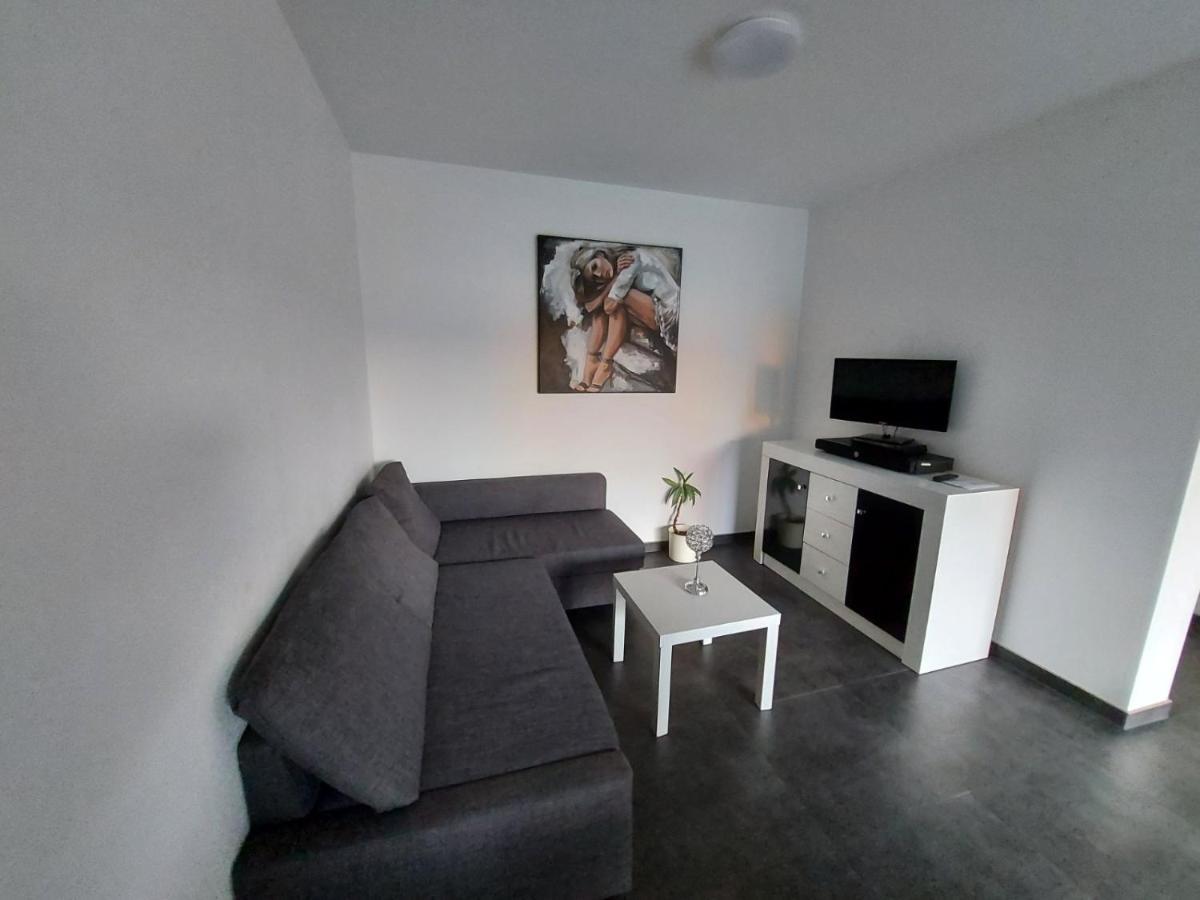 Comfortable Room With Double Bed Vichten Exterior foto
