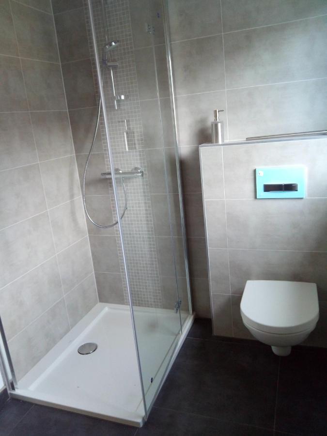 Comfortable Room With Double Bed Vichten Exterior foto